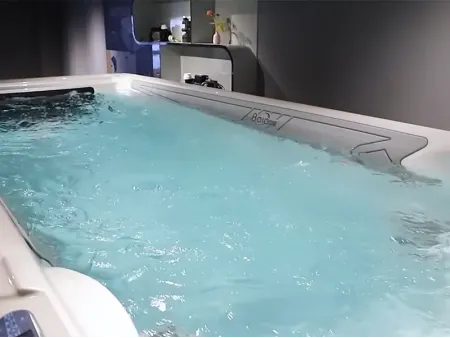 Spa de Nage à Jets