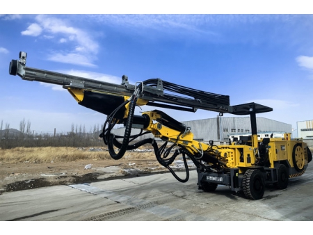 Jumbo de forage hydraulique HT82-S  (pour le creusement de tunnels)