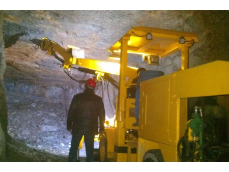 Scaler pour mines souterraines, XMPYT-60/325  (Machine d’écaillage pour mines)