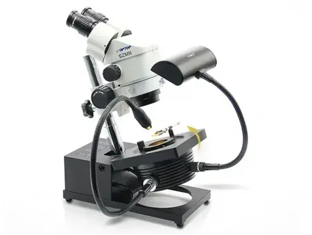 Microscope pour la gemmologie  (base à inclinaison réglable)