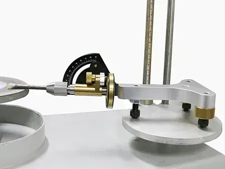 Machine à facettes pour pierres précieuses / Facetteuse