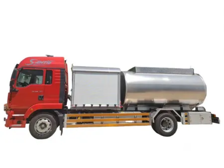 Camion de ravitaillement pour aéronefs