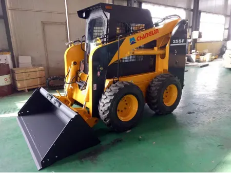 255F/265F  Chargeuse compacte sur pneus