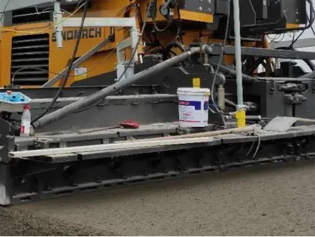 GYA4500  Finisseur d’asphalte sur chenilles
