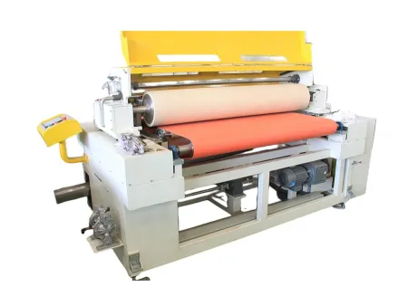 Machine d’enduction à rouleau simple