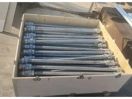 Accessoires pour pylônes de télécommunications