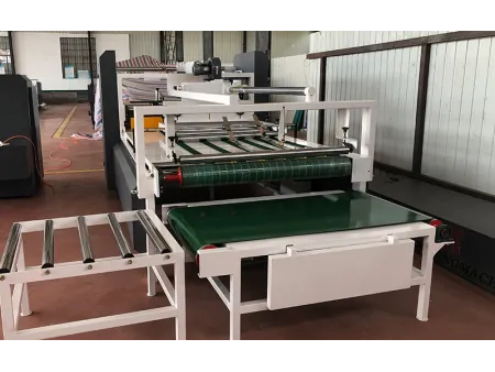 Plieuse-Colleuse Semi-Automatique