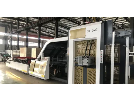 Contre-colleuse automatique (6 000 feuilles/heure)