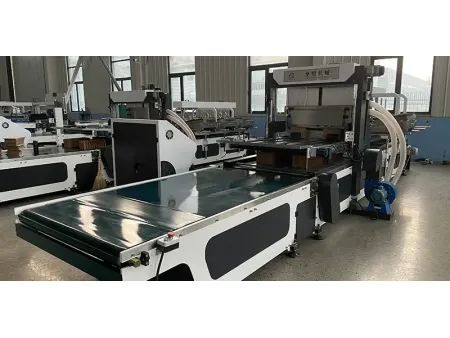 Machine automatique d’assemblage de cloisons