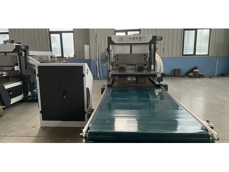 Machine automatique d’assemblage de cloisons