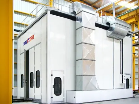 Cabine de peinture nautique