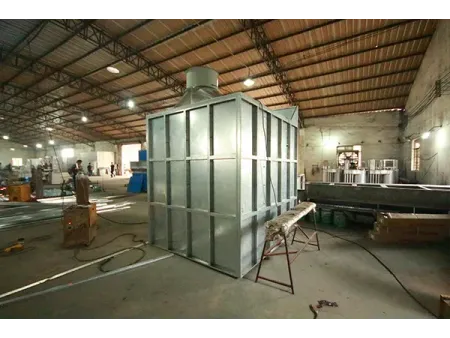 Cabine de peinture ouverte