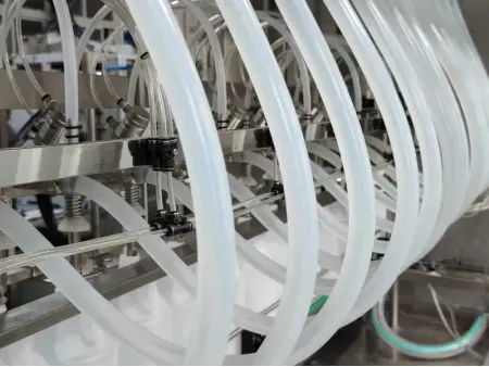 Machine de remplissage automatique par gravité