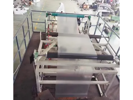 Machine de moulage par coextrusion-soufflage (films PE/PP à 5-11 couches)