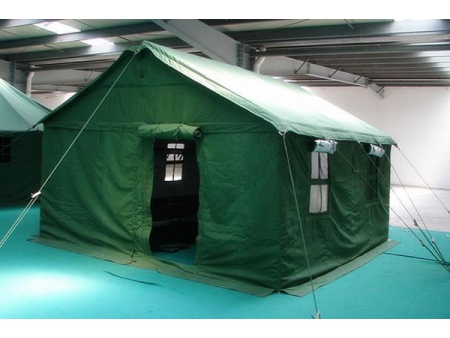 Tente militaire