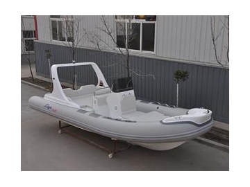 Bateau pneumatique rigide 660B