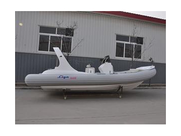 Bateau pneumatique rigide 660B