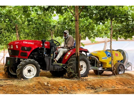 Tracteur Étroit / Tracteur pour Verger, 45-70 CH