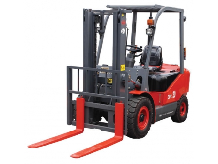 Chariot élévateur à combustion internet (Mécanique)