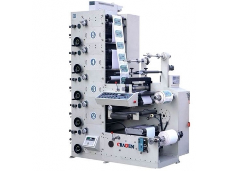 Machine d'impression flexographique pour étiquettes en papier