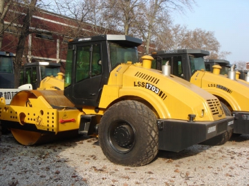 Compacteur vibrant monocylindre <small>(Rouleau compresseur série LSS 17000kg-25000kg)</small>