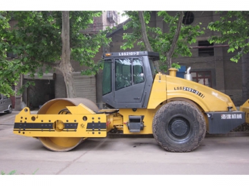 Compacteur vibrant monocylindre <small>(Rouleau compresseur série LSS 17000kg-25000kg)</small>