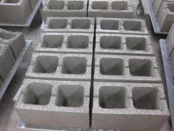 <strong>Moules pour blocs de béton</strong>