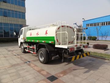 Camion arroseur 4 m³