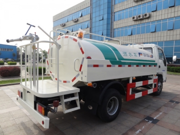 Camion arroseur 5 m³