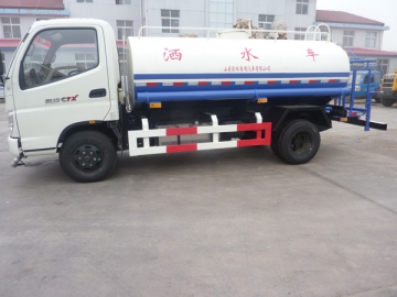 Camion arroseur 6 m³