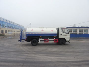 Camion arroseur 6 m³