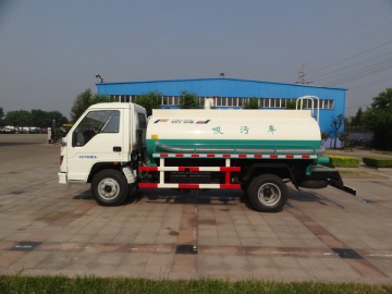 Camion aspirateur 4 m³