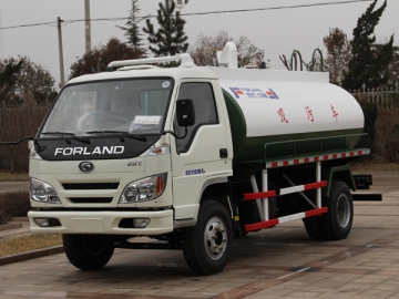 Camion aspirateur 6 m³