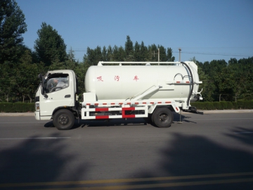 Camion aspirateur 9 m³
