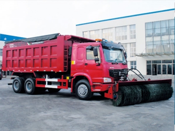 Camion de déneigement <small>(Engin de déneigement)</small>