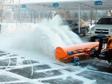 Véhicule de déneigement