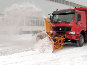 Souffleuse à neige