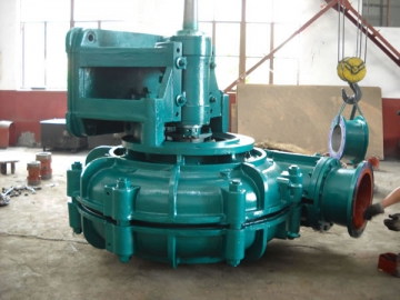 Pompe de graviers <small>(Pompe pour le transport des mélanges de liquides et de solides et le transport de la boue abrasive)</small>