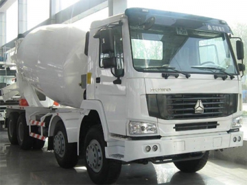 Camion malaxeur HOWO A7 8×4