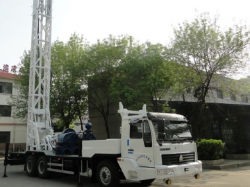 Foreuse de puits d'eau montée sur camion HFT350B