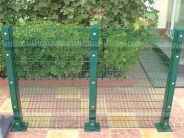 Clôture anti-escalade